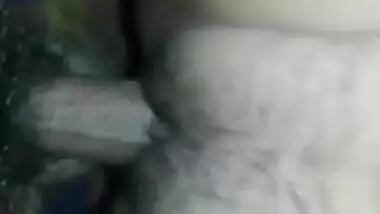 चाचाजी ने भोगी अपनी खूबसूरत भतीजी की चूत