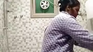 Tamil aunty wearing clothes after bathing