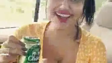 Indian girl big boobs accidentally on selfie