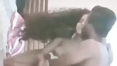 Desi Bhabhi Giving handjob till cumming