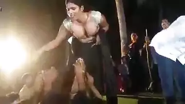 Sexy Telugu aunties in a record dance