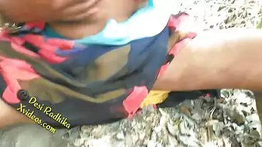 Desi Indian Outdoor Jungle Sex In Saree