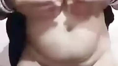 big boobs bhabi show her boobs on tango