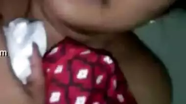 Horny guy won't let Desi girlfriend sleep until they enjoy some porn