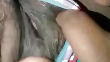 Indian Girl Showing Boobs and Wet Pussy