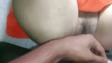 पडोस मे एक नई भाभी दिखी : ओ घरमे आकेली थी / सोचा उसको चोदने के बाद ओ किसी को नही बताएगी
