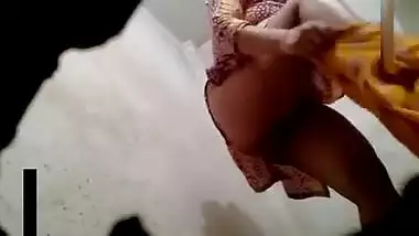 Desi Aunty Hiddenly Bath Capture