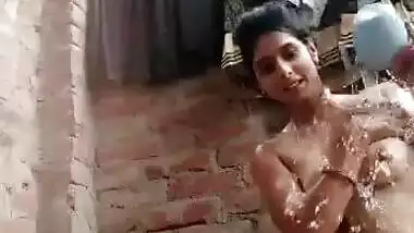 Dehati bathing selfie challenge