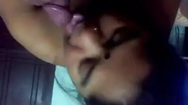 desi indian aunty giving blowjob