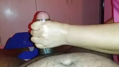 Thai Lady - Handjob massage to Indian Desi Cock Part 2