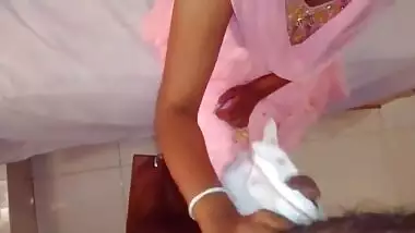 A Sri lanka boy has sex with a cute Tamil girl.