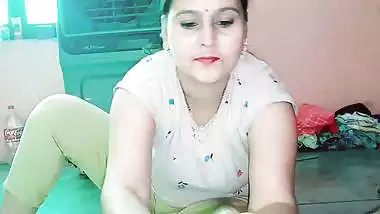 Viral big boobs bhabhi shaving Devar pubic hair