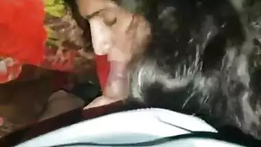 Desi bhabi sucking husband cock.