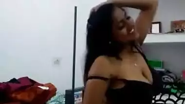 desi girl hot dancing