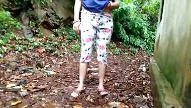 Indian Mom Outdoor Forest Pissing XXX Desi Video Compilation