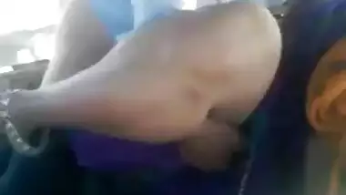 Desi aunty sex private car