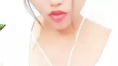 Beautiful Tara on Tango live shows big boobs