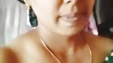 Cheater bhabhi making video for lover