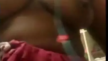 Green saree horny desi aunty video call