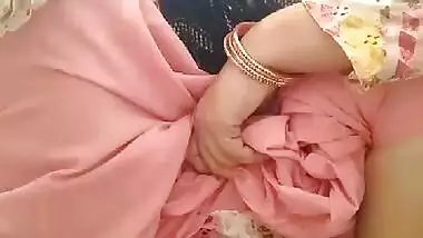 Sexy bhabhi pissing and making video