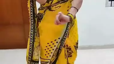 Keerthi naidu 44 age milf aunty hot thoppul kundi shake dance 2