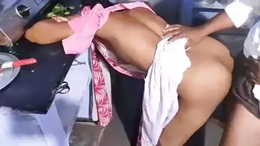 क्सक्सक्स किचन सेक्स वीडियो इंडियन भाभी की