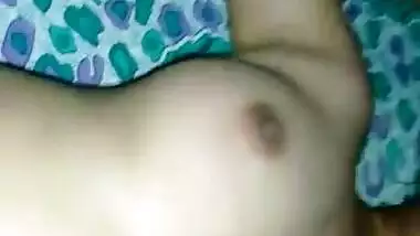 Hot Hindi XXX MMS video of a busty sexy GF