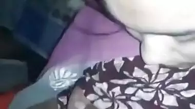 Desi cute girl suck her bf dick