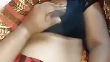 Tamil Aunty In Lifting Saree And Riding Sex