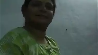 Telugu Aunty Giving Hot Oiled Dick Massage