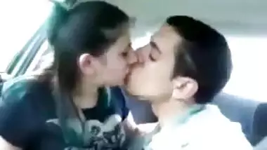 couple like kissing lips