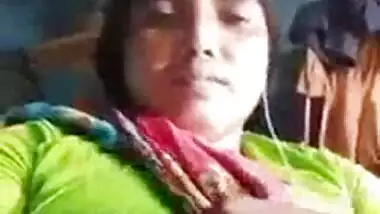 Horny Dehati wife displaying her naked pussy on live video call