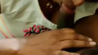 HD Marathi sex MMS of a lady sucking her husband’s dick