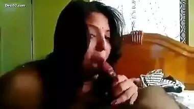 Beautiful Bhabi Giving Bj