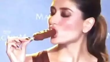 Kareena Kapoor Loves Licking Suckin her...