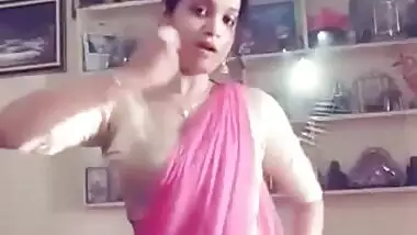 sexy girl ruksana tempting dance