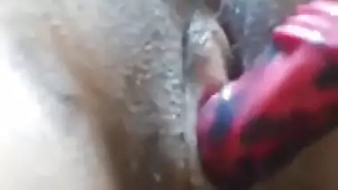 Desi bhbai fucking dildo selfie video capture