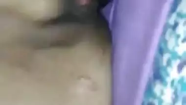 Desi cute teen fing her pussy