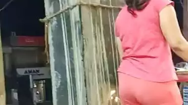 Delhi Girl Showing her hot Ass in Tight Pant Doggy Style