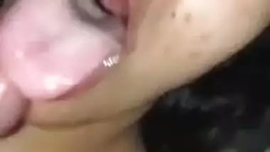 Desi hottie blowing