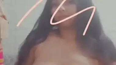 Paki Girl showing Her Bigboobs