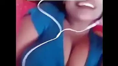 Horny Bihar Girl Showing Boobs On Call