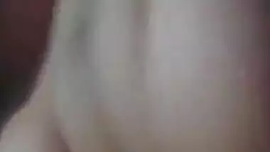 Desi village sexy bhabi fing her sexy pussy