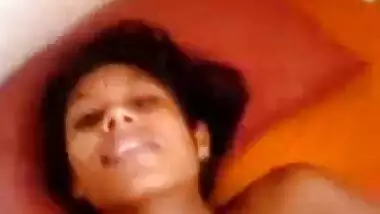 Indian girl nearly faints of pain as her boyfriend puts both his hands fully inside her pussy