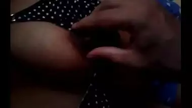 Bangalore Mallu Girl Showing Her Boobs