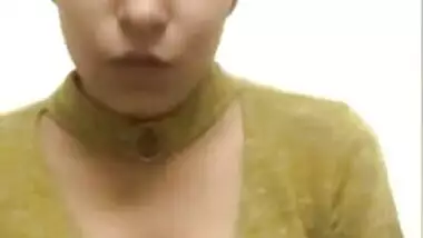 sexy indian girl huge clevage