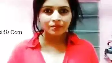 Flawless Desi woman unzips red blouse to impress porn perverts