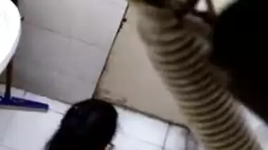 Desi aunty toilet ass capture