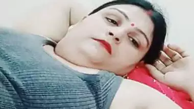 Indian aunty hairy armpit