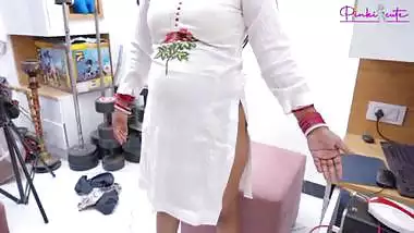 Newly Married Indian Desi Stepsister fucked Accidently by Step brother in doggy style.
